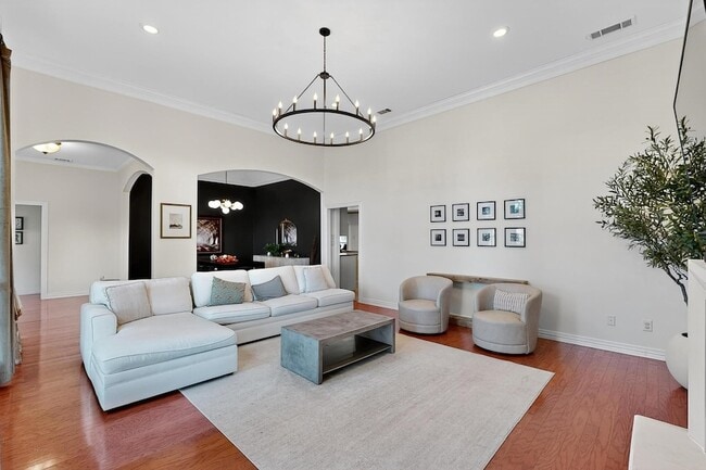 Building Photo - 2806 Sausalito Dr