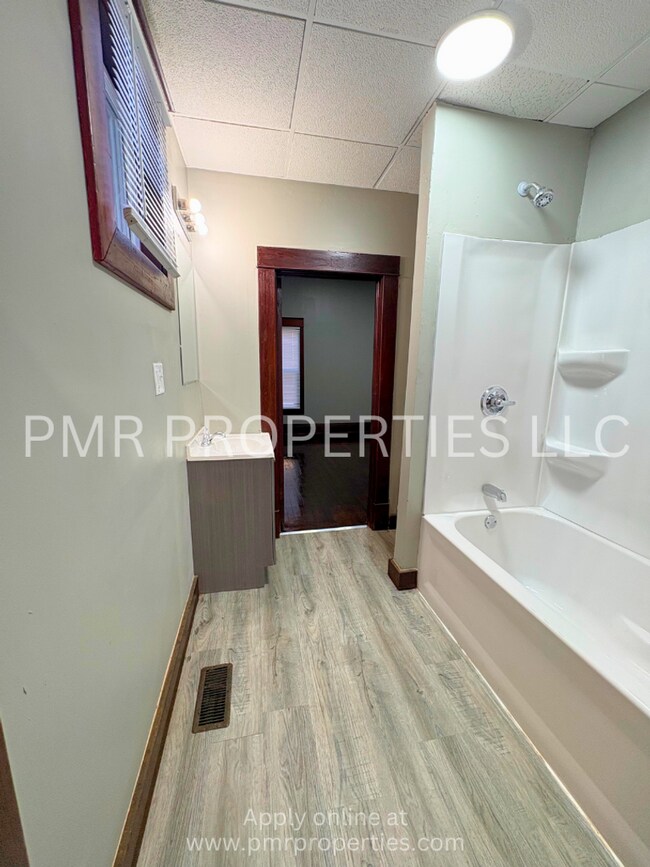 Building Photo - 2136 S 12th St