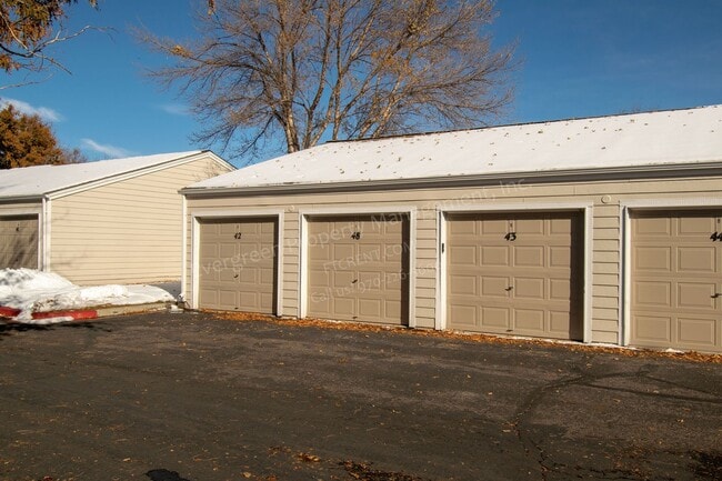 Building Photo - 2602 Timberwood Dr