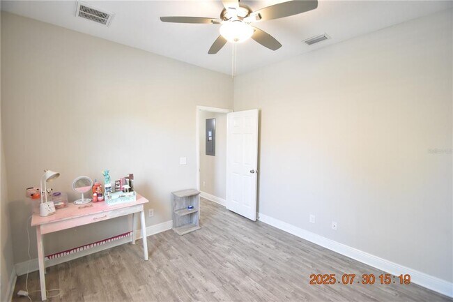 Building Photo - 4101 E Comanche Ave