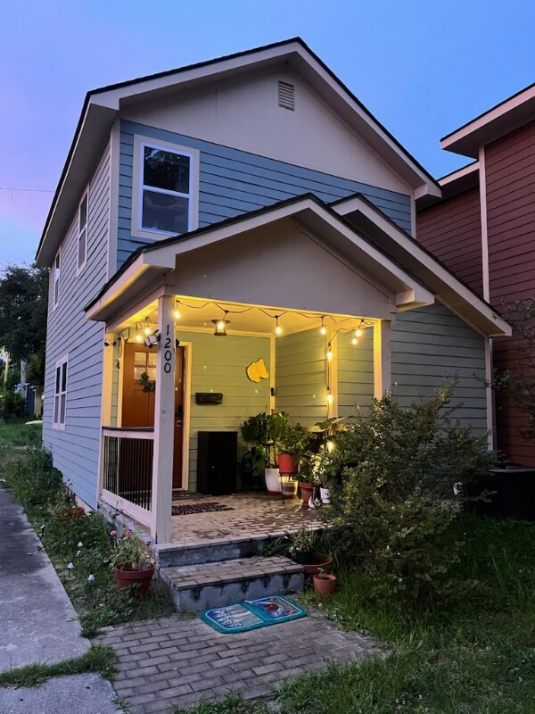 Building Photo - 1200 E 37th St