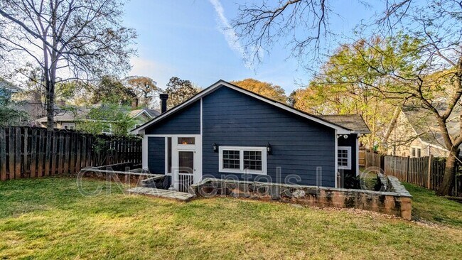 Building Photo - 1411 May Ave SE