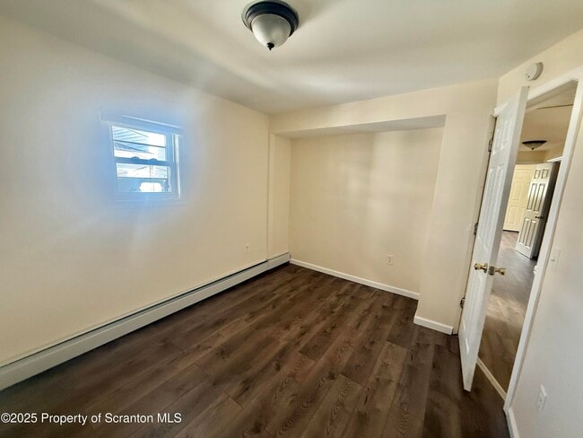 Building Photo - 154 S Sumner Ave