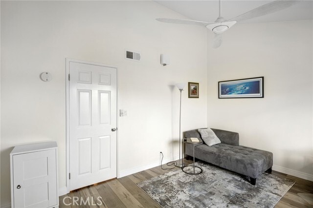 Building Photo - 13041 Moorpark St