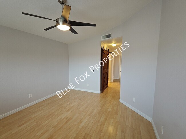 Building Photo - 8854 E Citrus Tree Dr