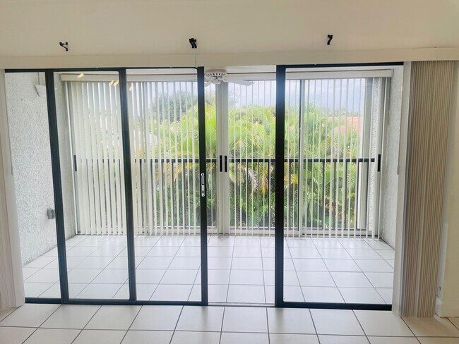 Building Photo - 4080 Tivoli Ct