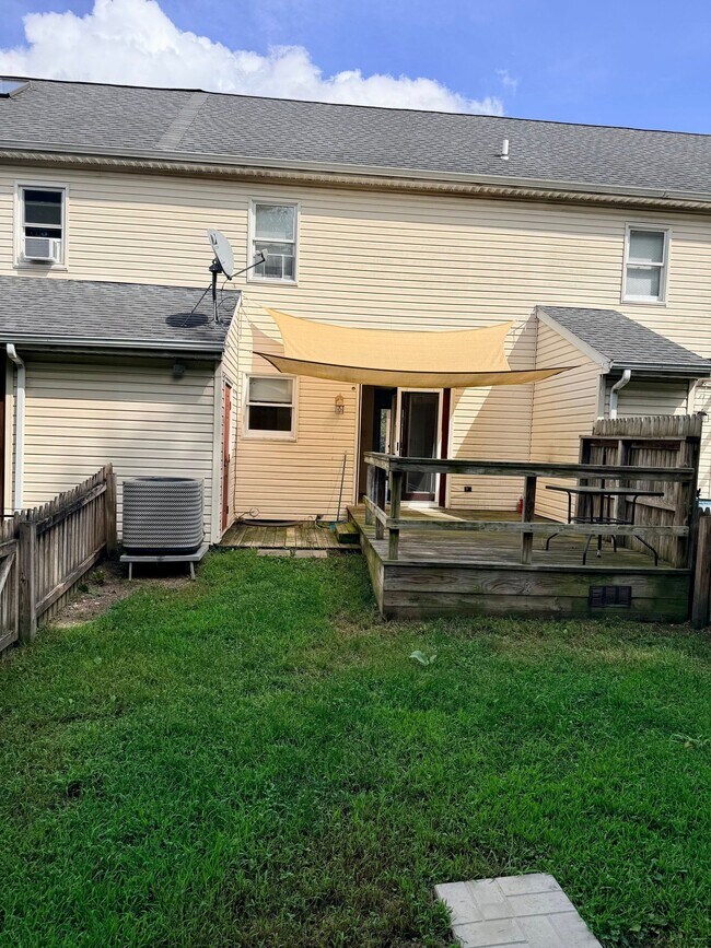Building Photo - 202 Heatherwood Dr