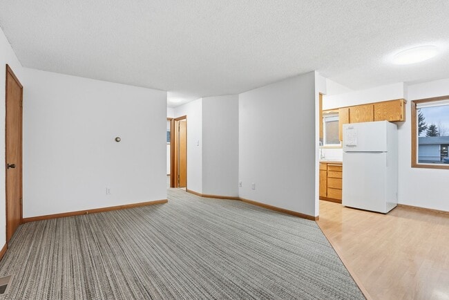 Building Photo - 688 W Kolby Ct