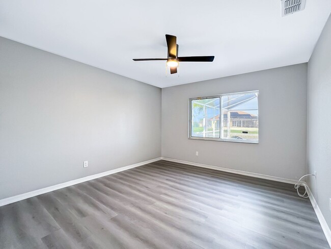 Building Photo - Cape Coral Pool Home with Canal!