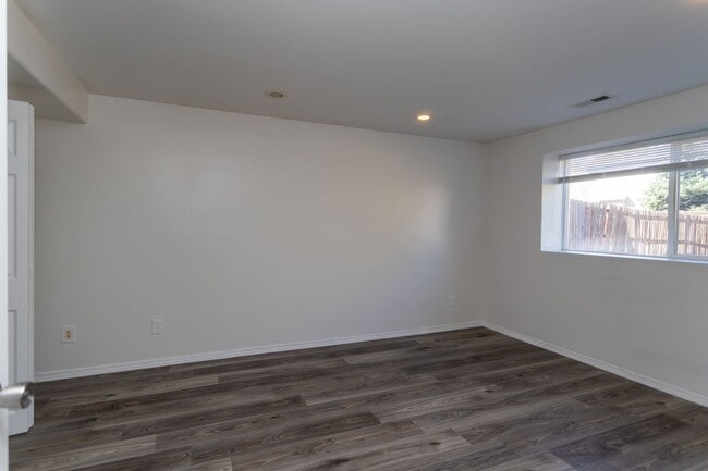 Building Photo - Spacious 4-Bedroom Home with Walk-Out Basement!