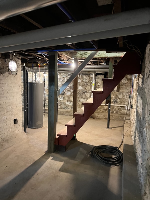 Building Photo - 419 3rd St
