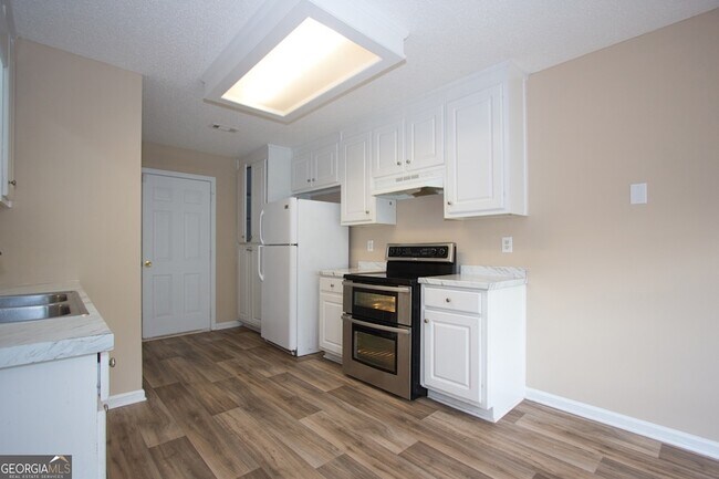 Building Photo - 1302 Palmer Ln