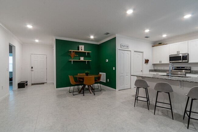 Building Photo - 15451 NW 121st Pl