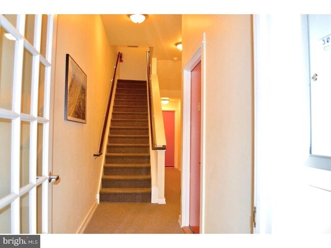 Building Photo - 415 S Broad St