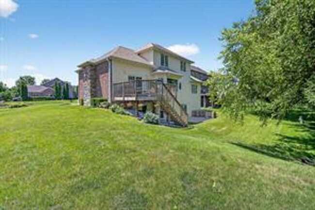 Building Photo - Spacious 5-Bed Walkout Home with Over 3,500 Sq. Ft. of Living Space