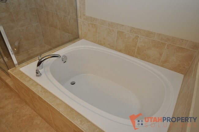 Building Photo - 3174 Bald Mountain Dr