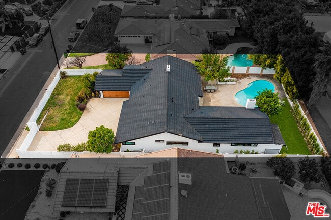 Building Photo - 16517 Hartsook St