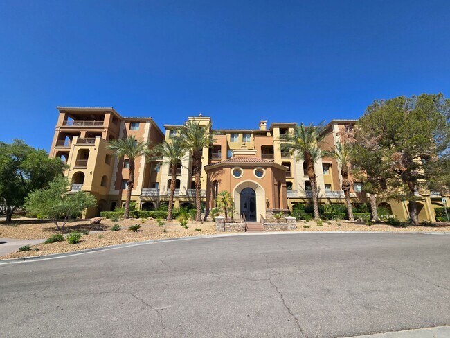 Building Photo - An Amazing Furnished 3 Bedroom Condo at Lake Las Vegas