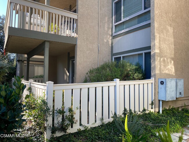 Primary Photo - 286 Oak Leaf Dr
