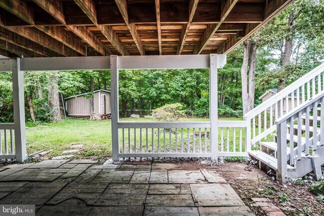 Building Photo - 3242 Holly Hill Dr