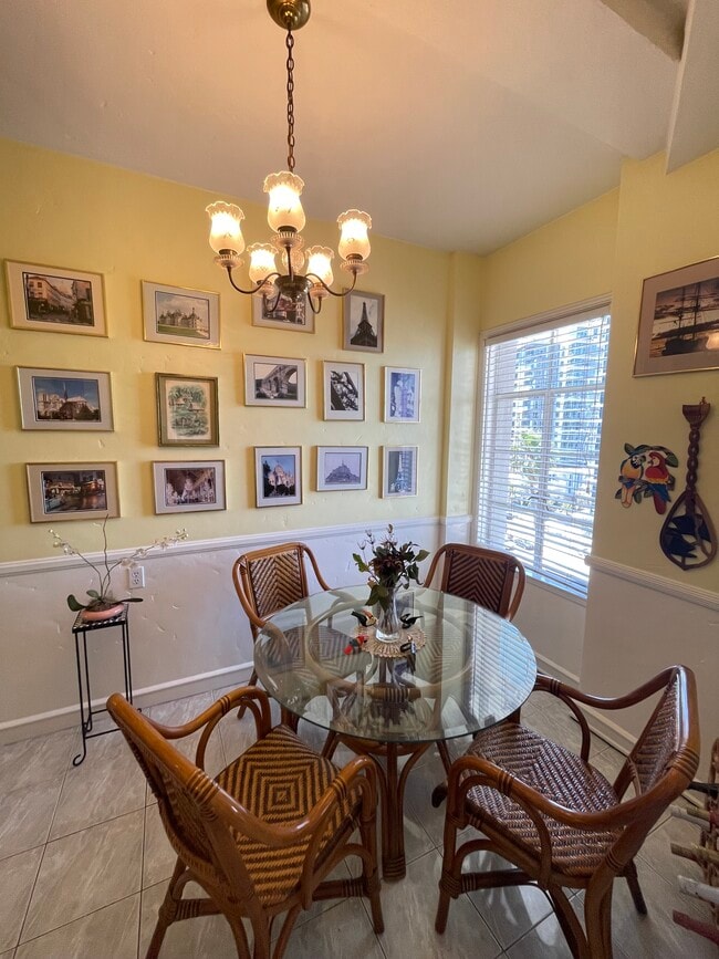 Building Photo - 800 E Ocean Blvd