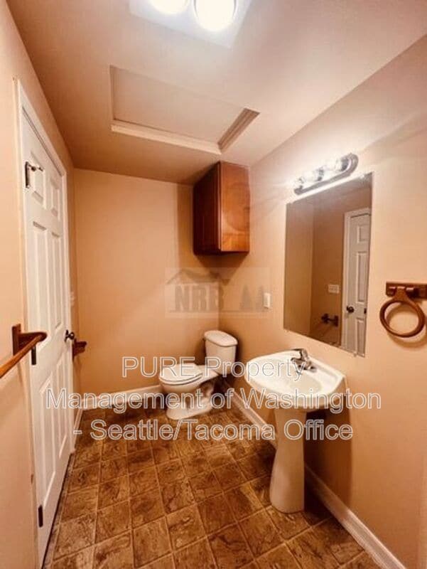 Building Photo - 4536 S Puget Sound Ave