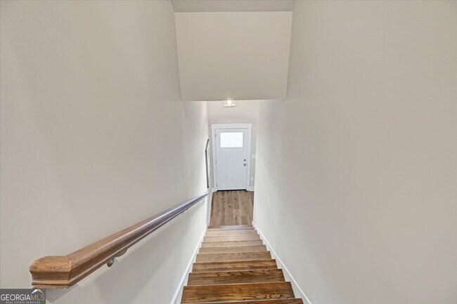 Building Photo - 2030 Main St NW