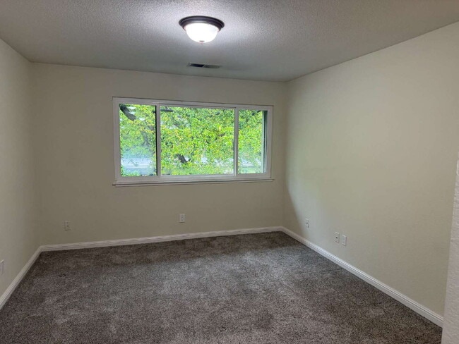 Building Photo - Remodeled Condo