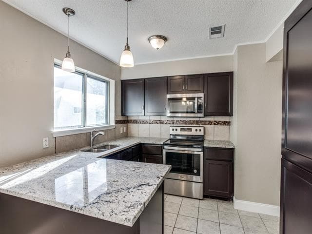 Building Photo - 301 Springwillow Rd