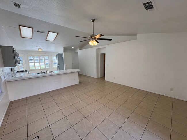 Building Photo - Spacious Home in Farmersville Rent Ready!