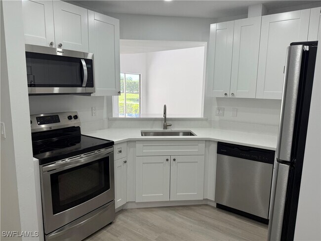 Building Photo - 1526 Trafalgar Ln