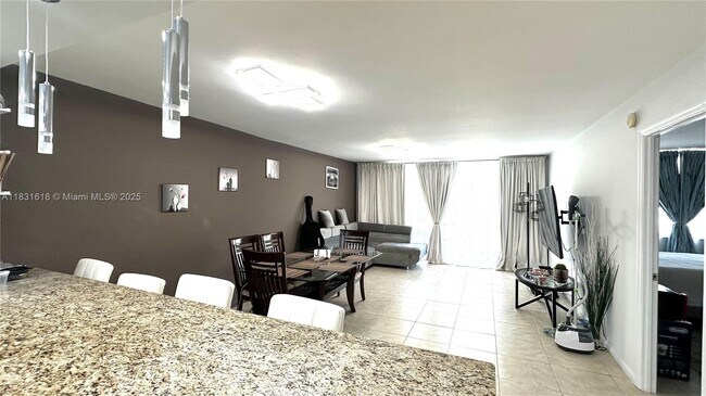 Building Photo - 1801 S Ocean Dr