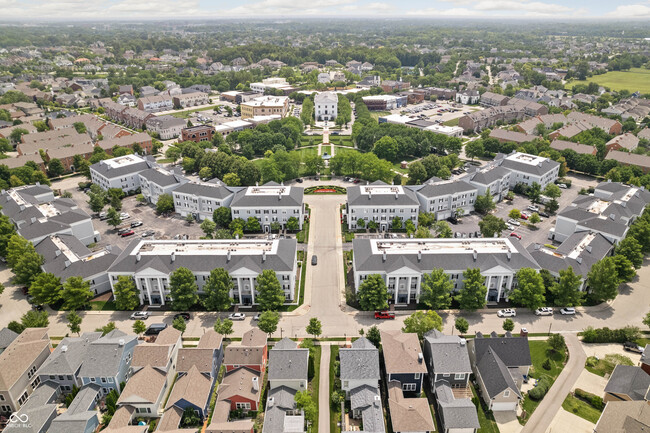 Building Photo - 12914 University Crescent