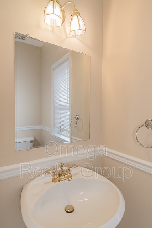 Building Photo - 1434 Amberley Woods Cv