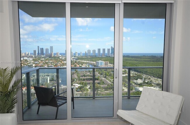 Building Photo - 16385 Biscayne Blvd
