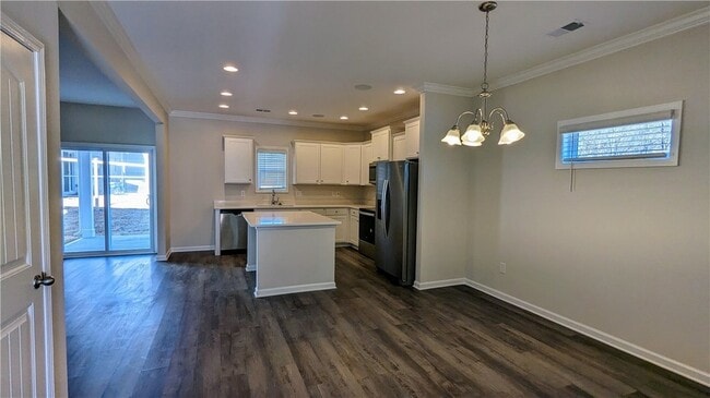 Building Photo - 405 Sonoma Ct