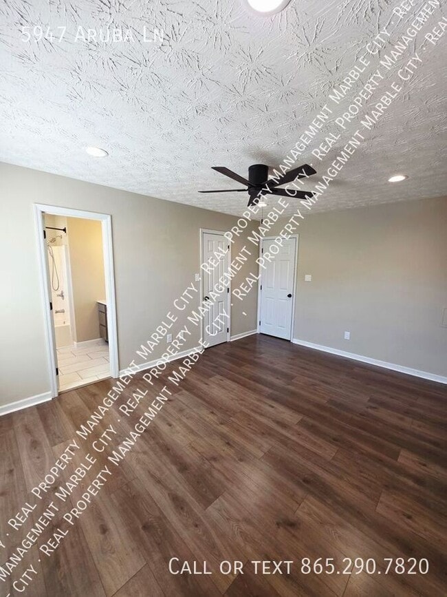 Building Photo - 5947 Aruba Ln