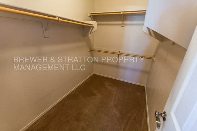 Building Photo - 6710 E University Dr