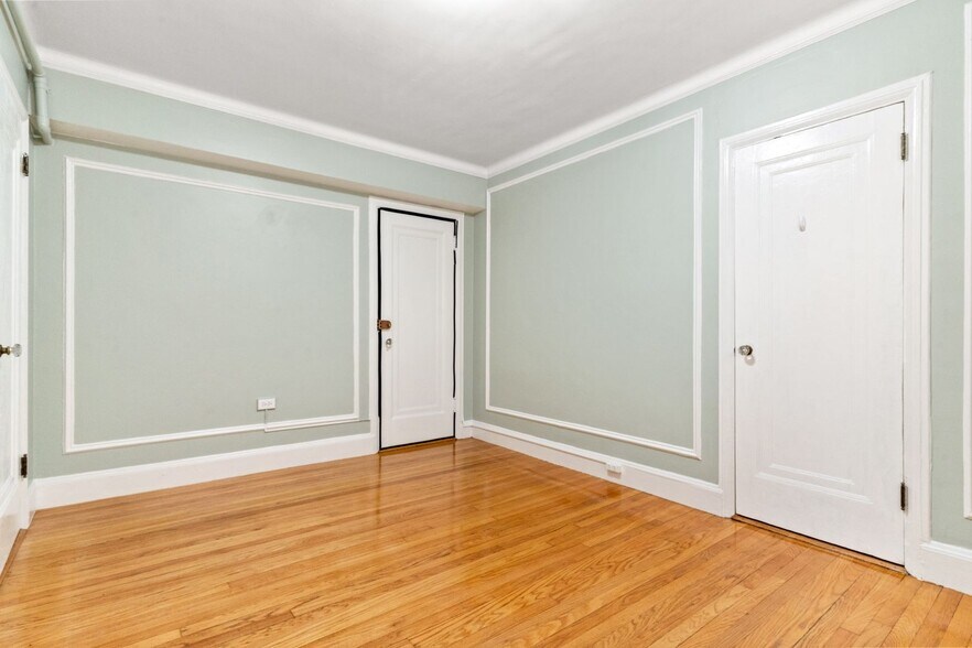 Building Photo - 1450 Beacon St