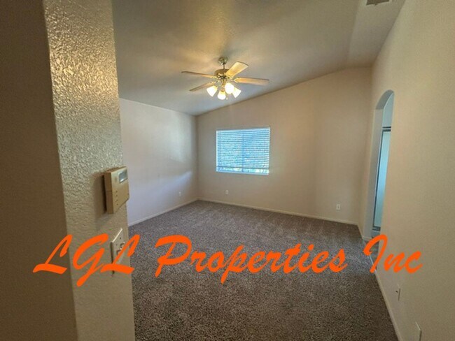 Building Photo - 4116 Woodwillow Ln