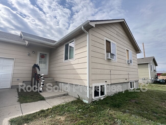 Primary Photo - 907 Arcadian Dr