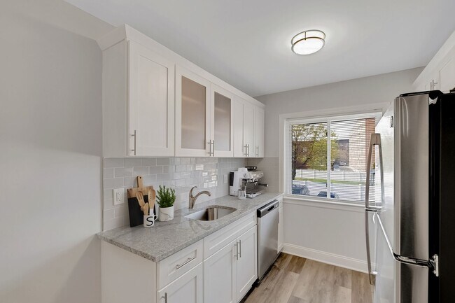 Building Photo - Grove Gardens