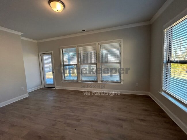 Building Photo - 505 Colebrook Wy