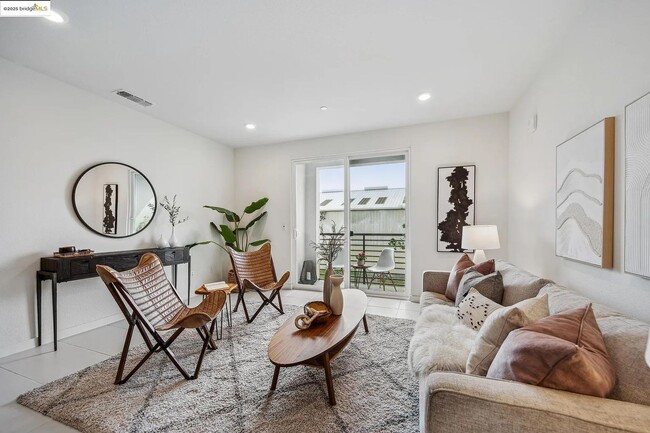 Building Photo - Modern 2+ Bedroom, 2++ Bathroom Living in ...
