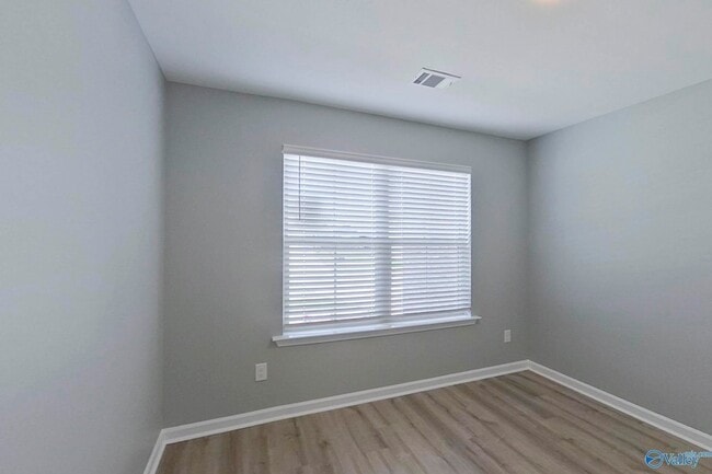 Building Photo - 395 Angela St