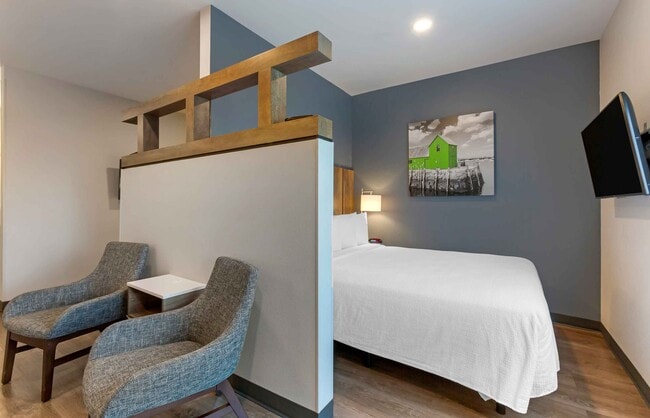 Building Photo - Furnished Studio-Chandler