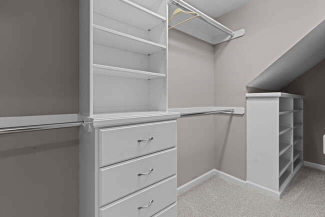 Building Photo - 3019 Valleystone Dr