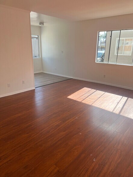 Building Photo - 3110 Livonia Ave