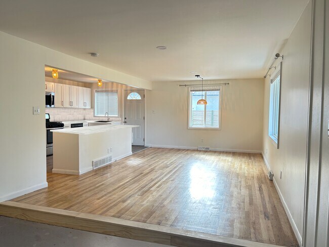 Building Photo - 7210 W 34th Ave