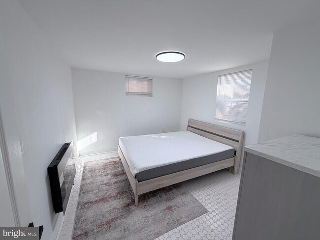 Building Photo - 805 Malcolm X Ave SE